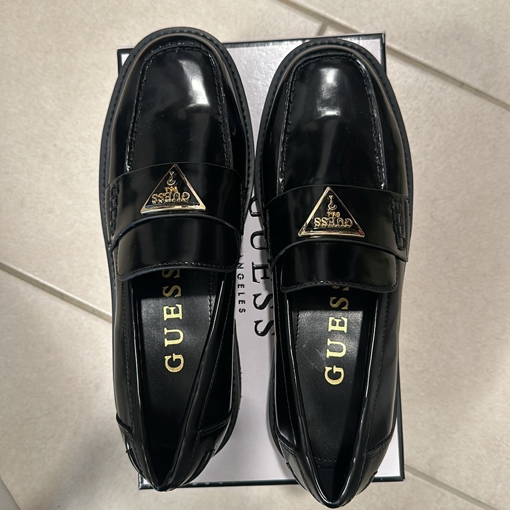Guess loafers brand new